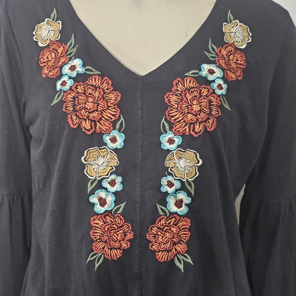 Rock & Roll Denim Chic Black Blouse with Bohemian Embroidered Floral Size M - Picture 4 of 15